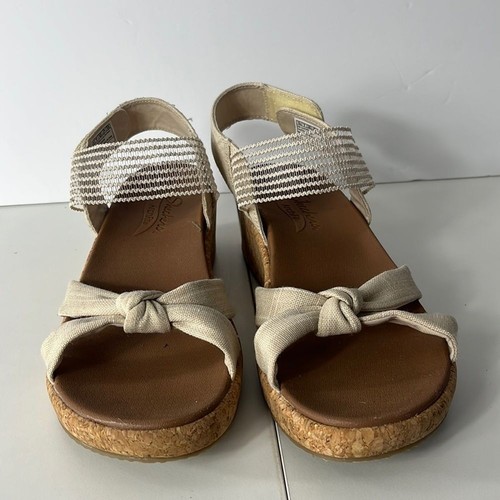 tan skechers sandals