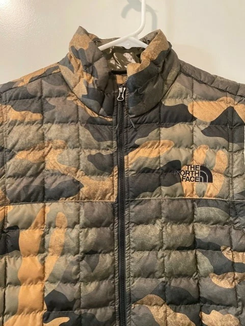 The North Face Mens Slim Fit CAMO ThermoBall Eco Packable Vest Small NWT