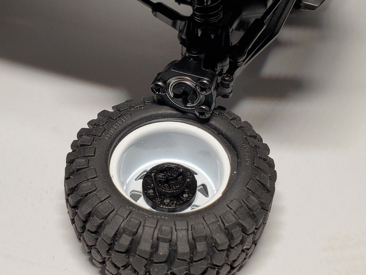 Lot De 4 Pneus En Caoutchouc Avec Jantes En Plastique à 10 Rayons Pour