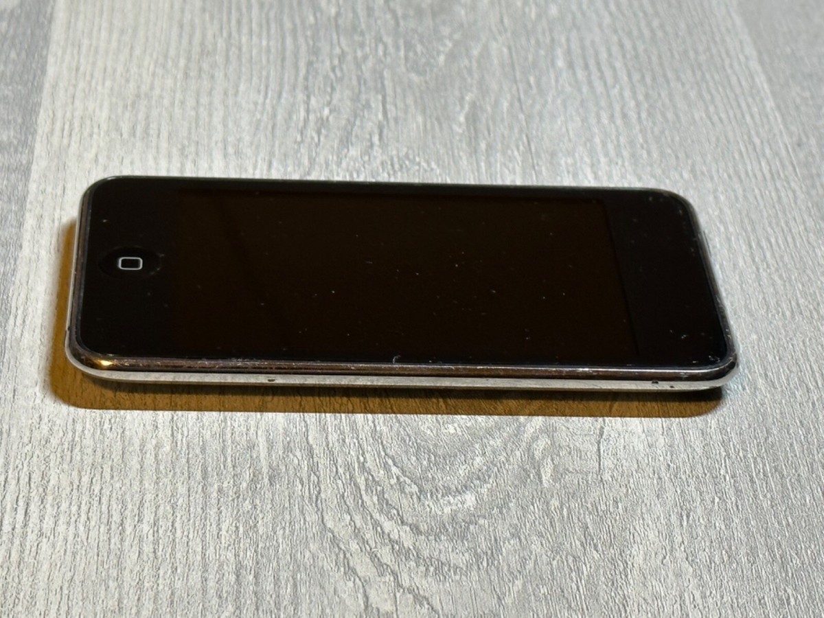 Apple iPod Touch 3rd Generation 32GB 64GB Black | eBay