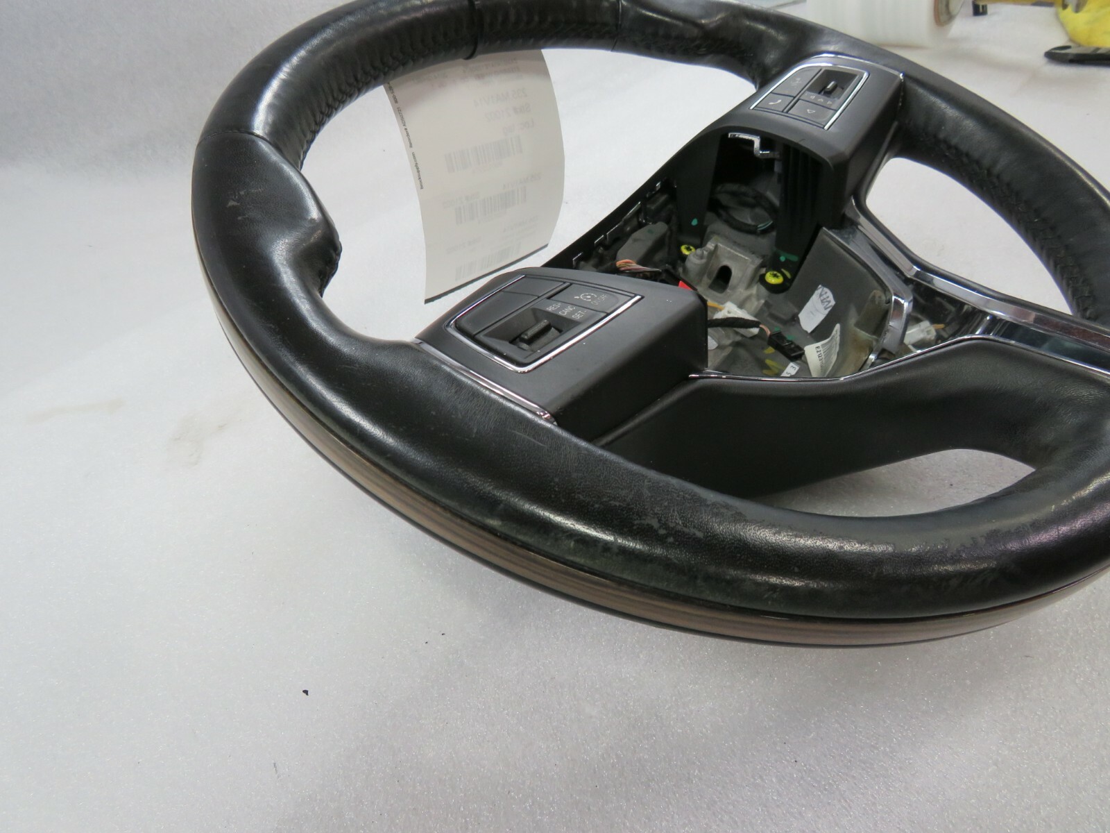 Maserati Ghibli, Steering Wheel, Black/Wood, Used, P/N 670044616