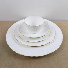 Minton Clifton Gold 5pc Place Setting White Swirl Bone China England Plates Cup