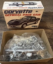 MPC 1978 Chevy Corvette Indy 500 Pace Car 1:25  Model Kit 1-3710 Open Box