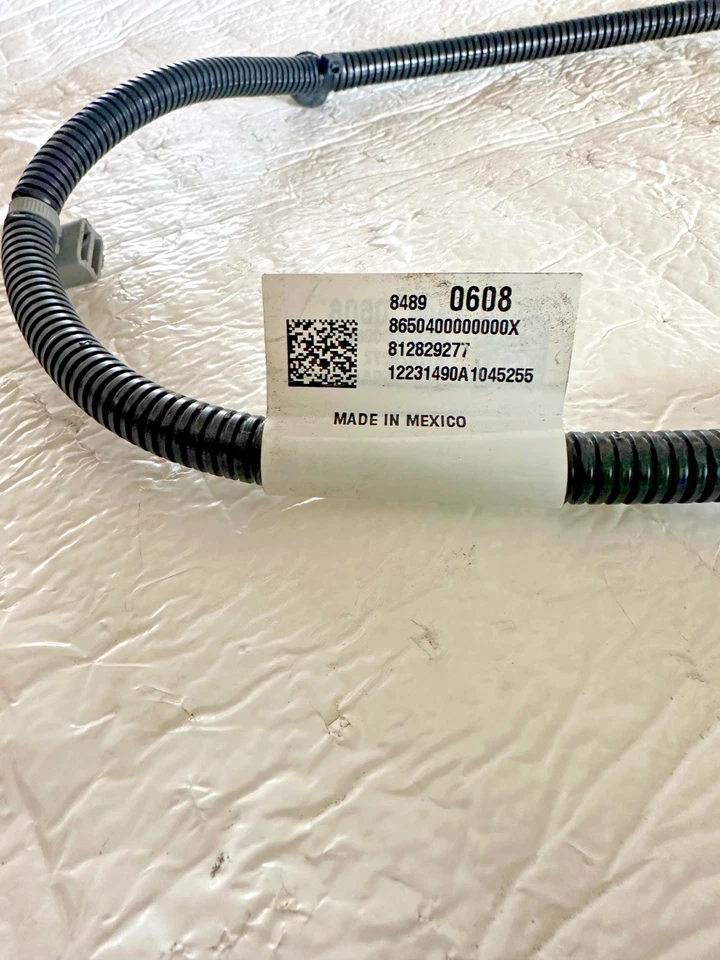 Подлинный положительный кабель GM 2024 GMC SIERRA 2500HD 6,6 л ГАЗ 84890608 - Изображение 3 из 4