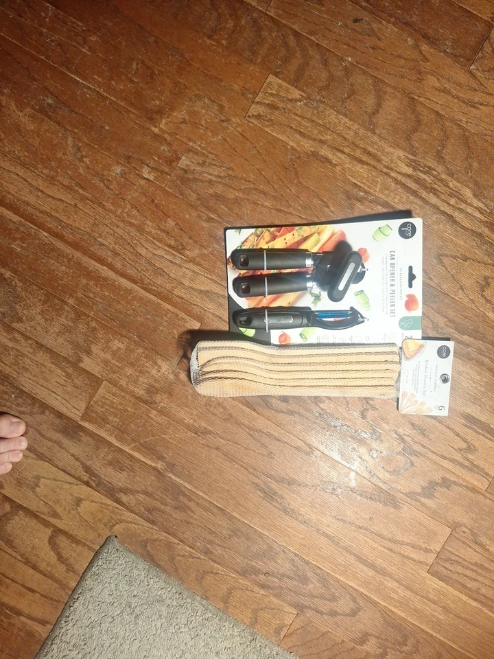 Juego de cocina Core incluye abrelatas, pelador y juego de cuchara de bambú Manuel Foto 2 de 4