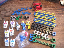 Rokenbok Lot OF CONTROL KEY CHIPS/ Lights/CART/RAILING/ACTION FIGURES/BALLS