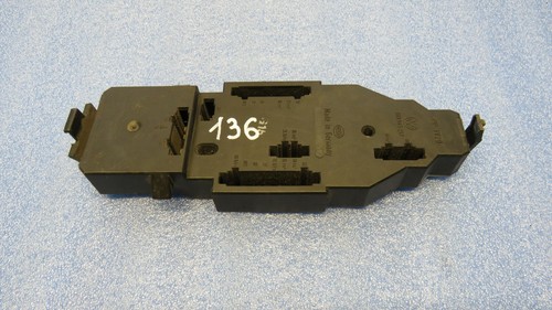 VW GOLF - Lampenträger Rücklicht / Bulb Holder / 1H9945257 HELLA