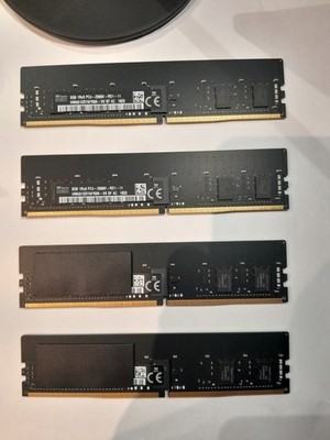 SK Hynix 8GB 1Rx8 PC4-2666V-RD1-11 ECC REG Serverspeicher HMA81GR7AFR8N-VK