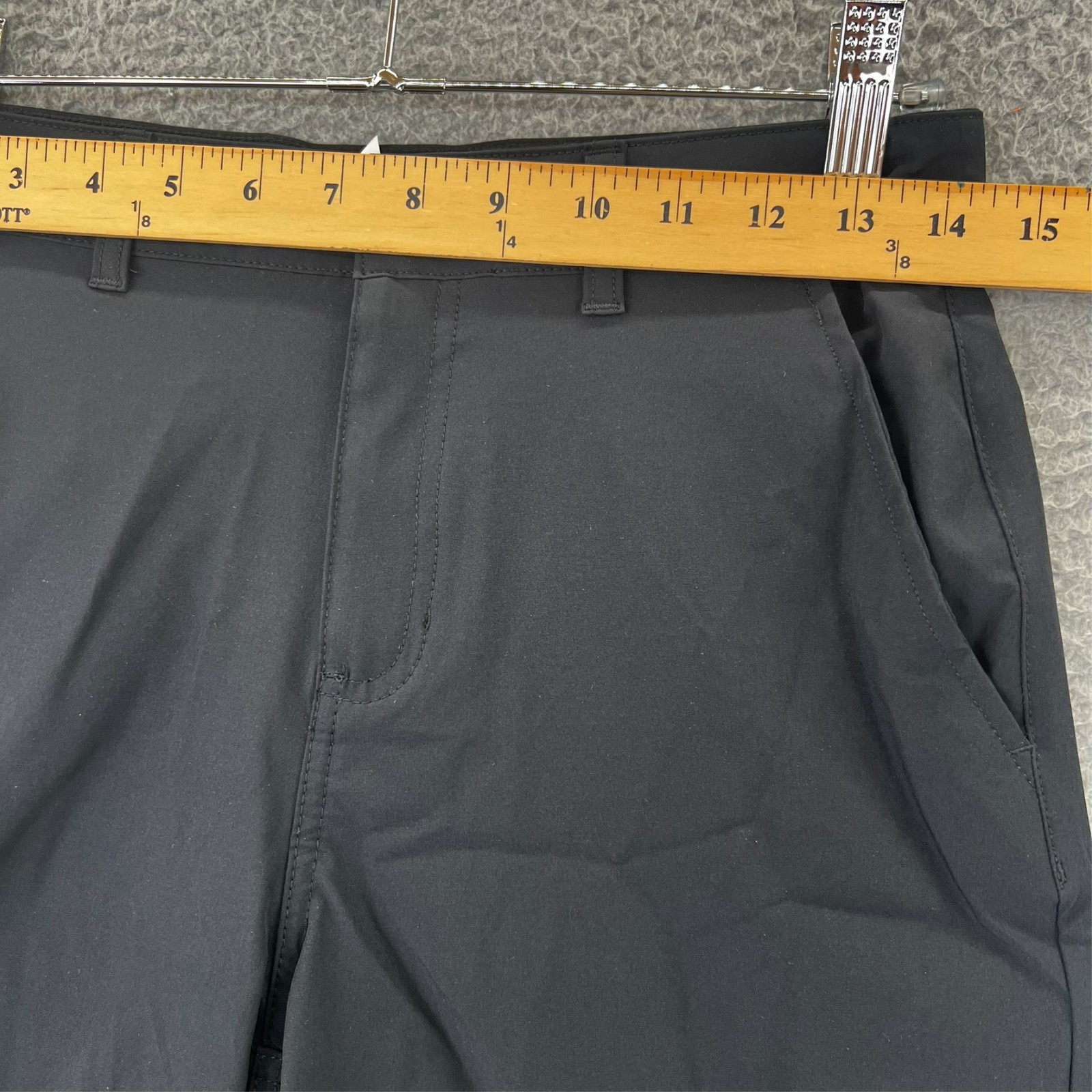 Under Armour Golf Shorts Women 18 (Fits 28x10) Gray Performance Stretch thumbnail 3