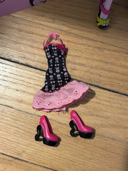 monster high draculaura 2010 penumbra playa y moda conjunto tiene la mayoría de accesorios Foto 4 de 4