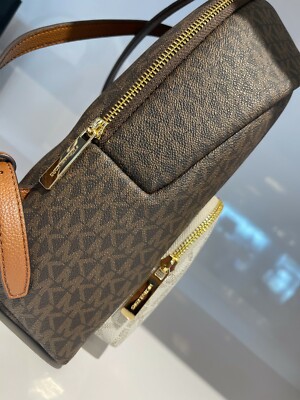 Michael Kors Erin Medium Backpack + Wallet set MK Brown  display picture 3