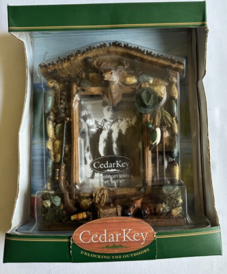 CEDAR KEY Vertical Picture Frame Stone Hunting Cabin -For 4x6 and 5x7 Pictures