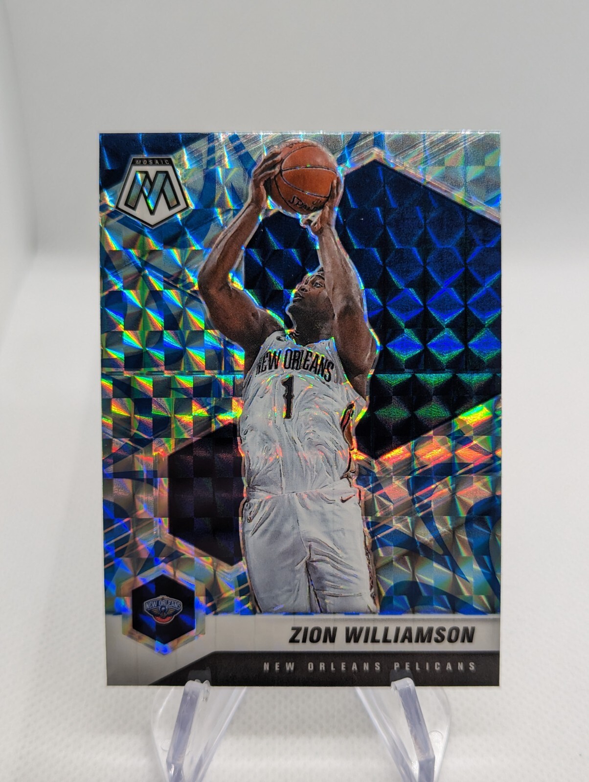 2020 Panini Mosaic #49 Zion Williamson Mosaic Reactive Blue