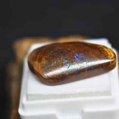 Pretty Queensland Boulder Opal 26.75 Ct