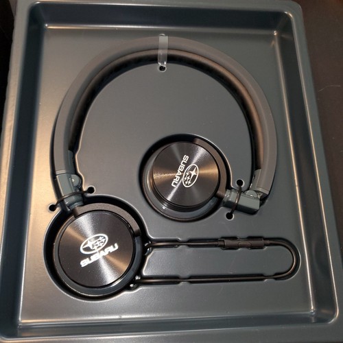 "Harmon-Kardon High Performance Foldable Mini Headset" - Co-Branded SUBARU. NEW - Picture 3 of 13