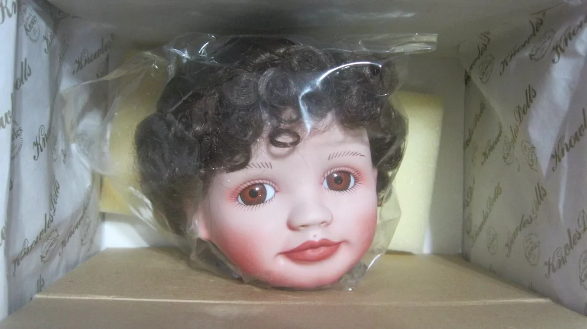 The ashton drake cheap galleries dolls ebay