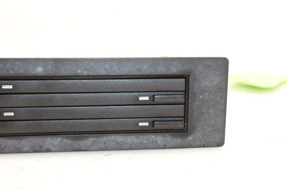 Cambiador de CD Porsche 911 Carrera 1999-2001 OEM Foto 3 de 4