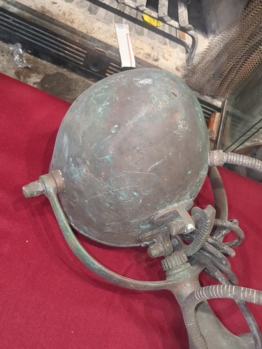 Vintage Half Mile Ray Marine Light, No. 433, Unrestored, Copper / Brass - Picture 2 of 15