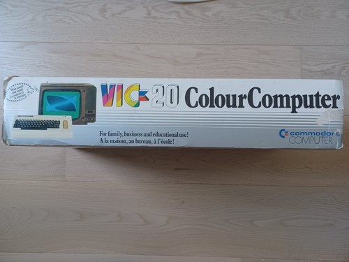 Commodore VIC 20 - Photo 2/18