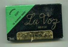VINTAGE REEDS!  ~  Box of 17 LaVoz Clarinet Reeds Strength Soft
