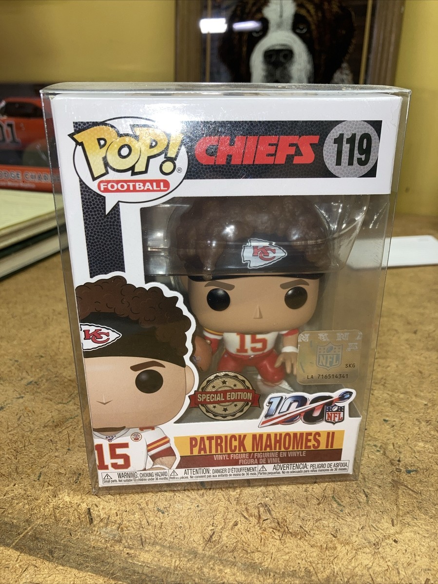 FUNKO POP NFL PATRICK MAHOMES #119 SPECIAL EDITION WHITE CHASE W