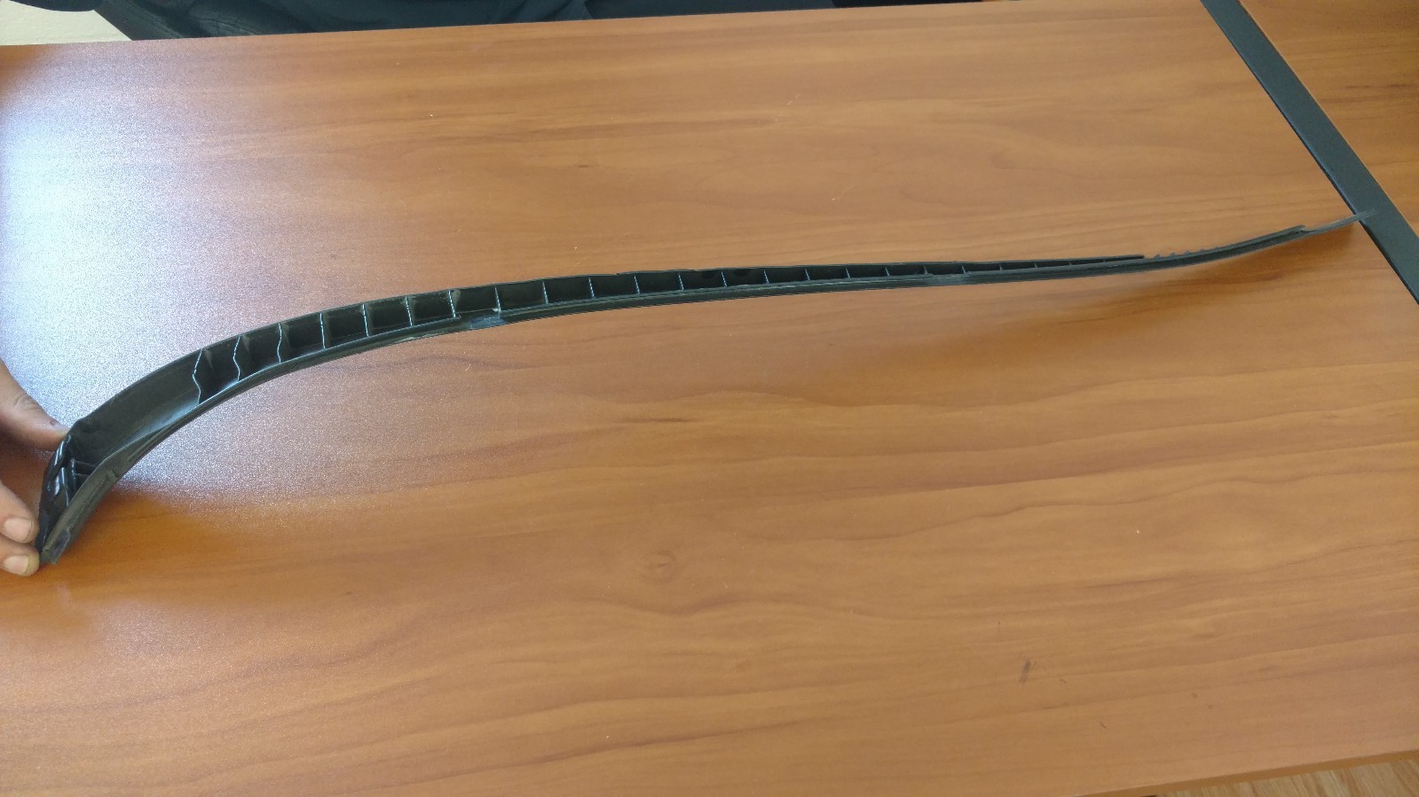 MCLAREN MP4-12C LEFT QUARTER GLASS MOLDING TRIM OEM 11A5738CP