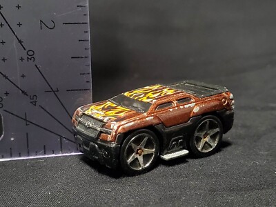 Chevy Avalanche - Vintage 2005 Mattel Hot Wheels Heat Fleet II