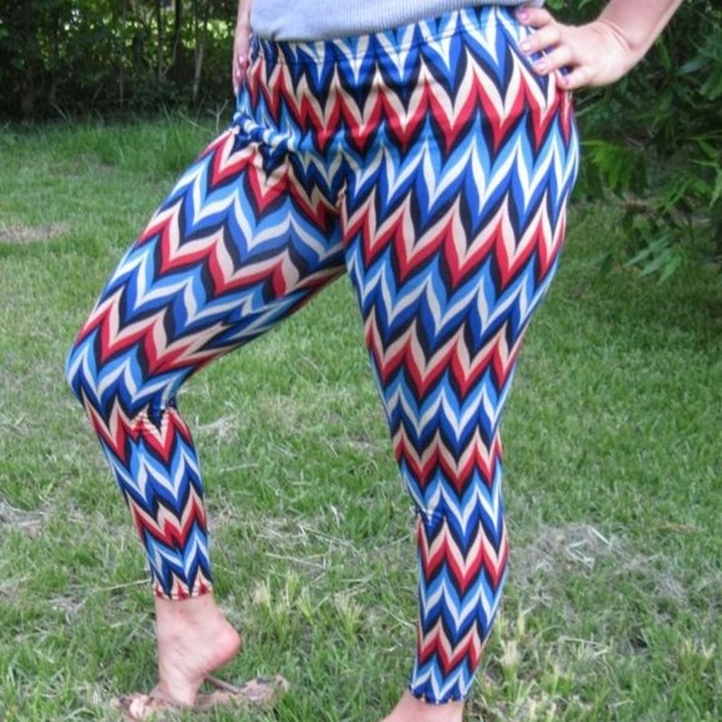 Red Black Blue Tan White Curvy Flowy Flame Like Chevron Geometric Stretchy Pants