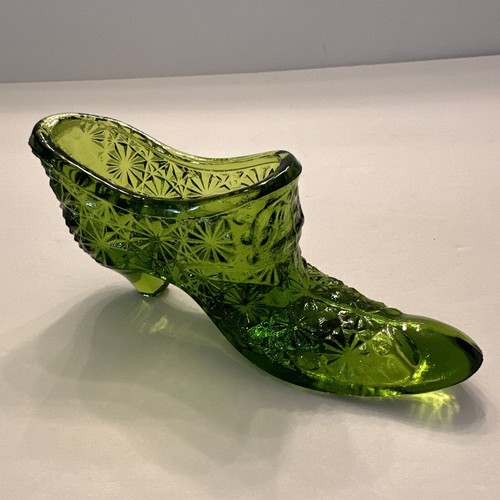 Vintage Fenton Glass Shoe Daisy Buttons Emerald Green Glass Shoe Slipper Glass - Picture 20 of 24