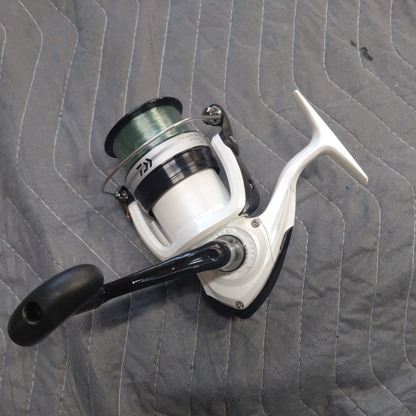 Daiwa D WAVE 4000B Reel Right Used Fair Condition