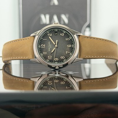 Patek Philippe Calatrava Gray Men's Watch - 5226G-001