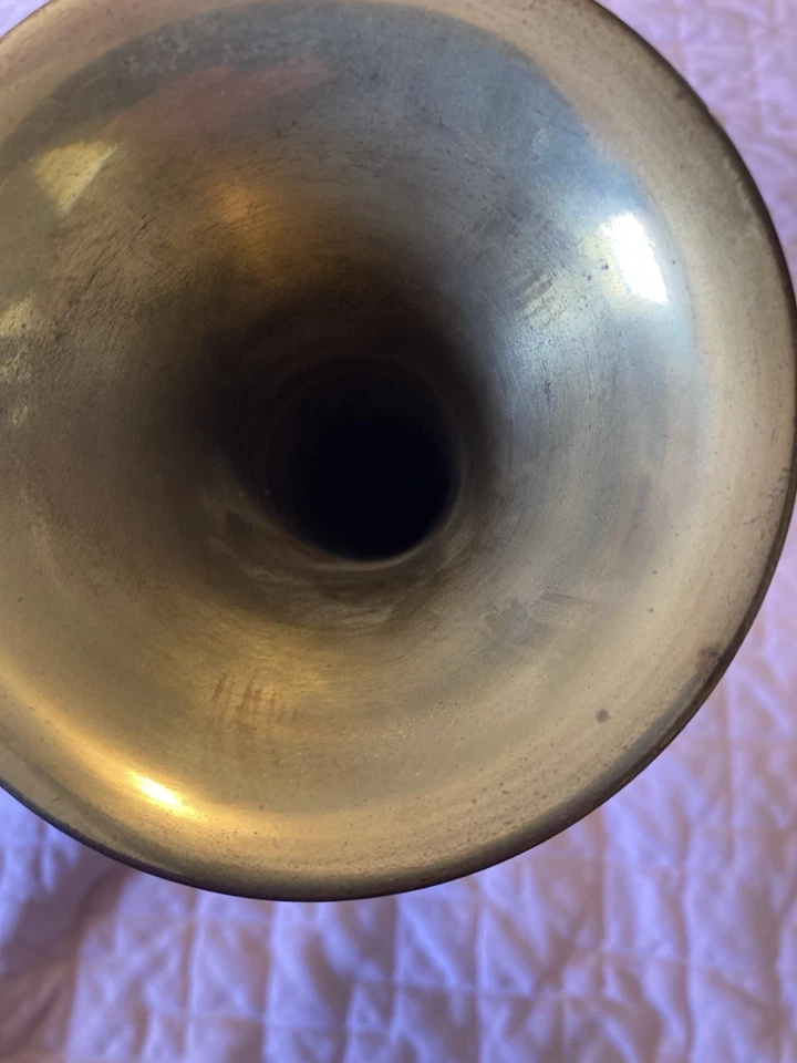 Vintage Brass bugle unknown manufacturer with mouthpiece plays good! - Image 3 of 4