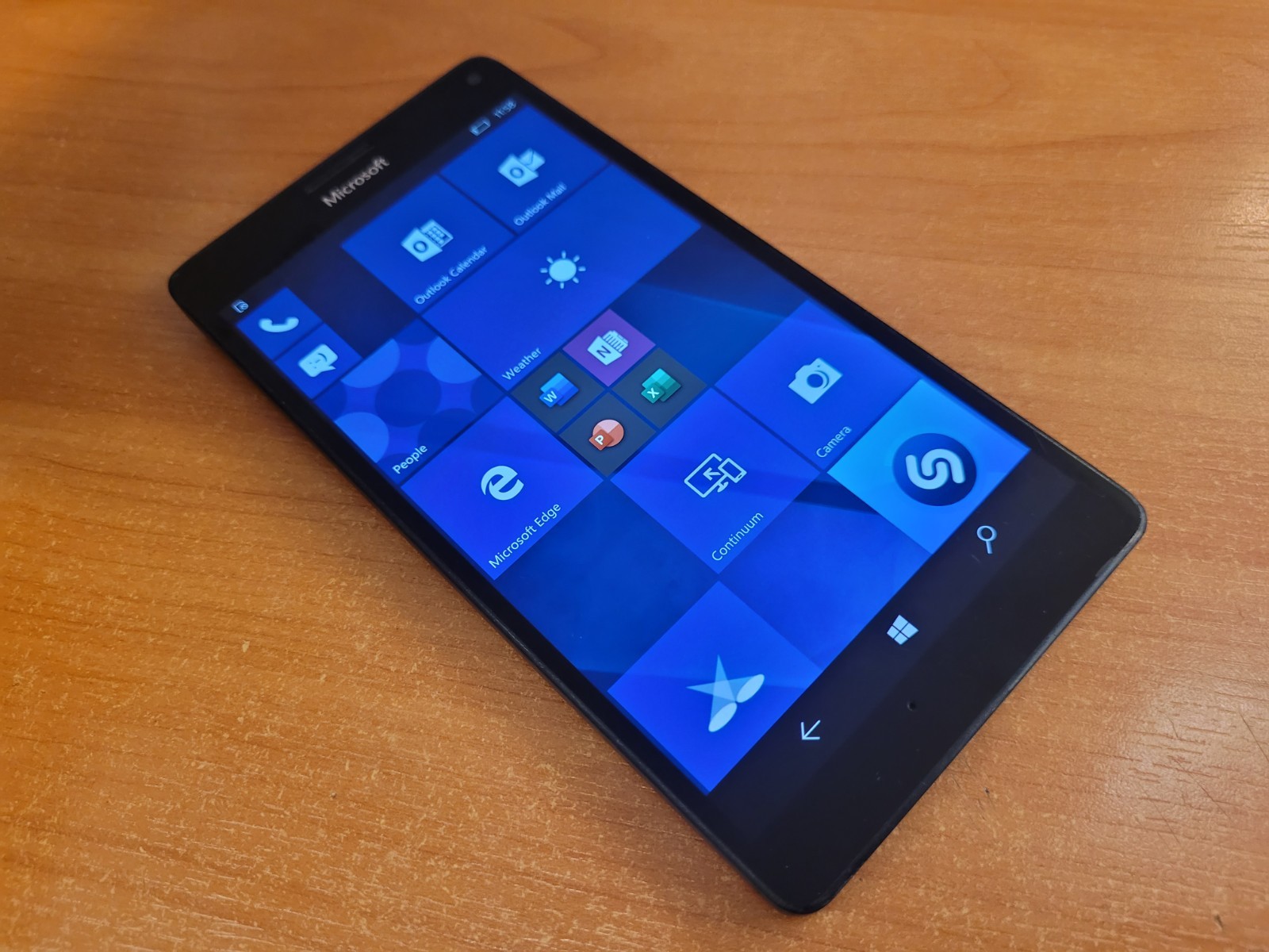 Microsoft Lumia 950 XL Black RM1085 Used Working For Parts As Is