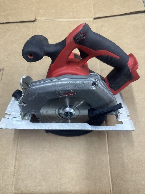 Milwaukee 2630-20 M18 6-1/2” Cordless Circular Saw NO RESERVE