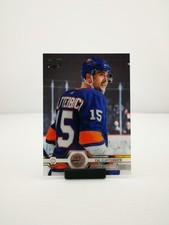 2019-20 Upper Deck Clear Cut Parallel Cal Clutterbuck #94 New York Islanders 