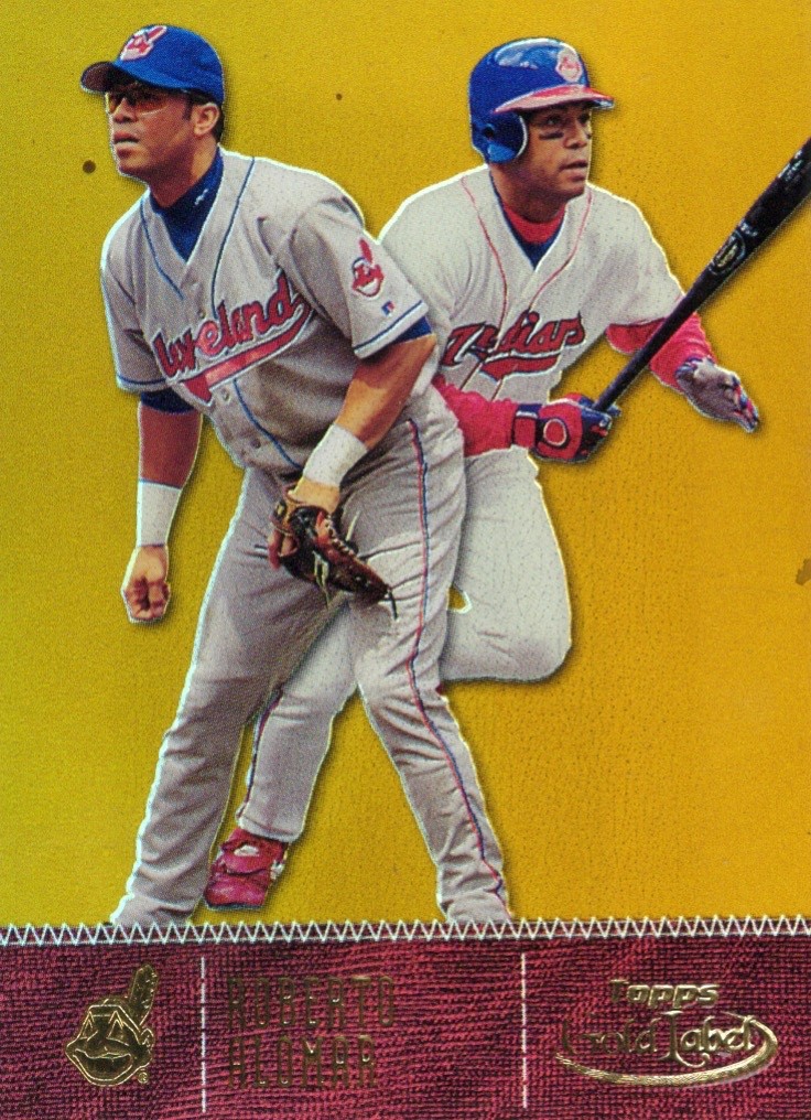 2001 Topps Gold Label Class 3 Gold Refractor 121/299 #94 - Roberto Alomar
