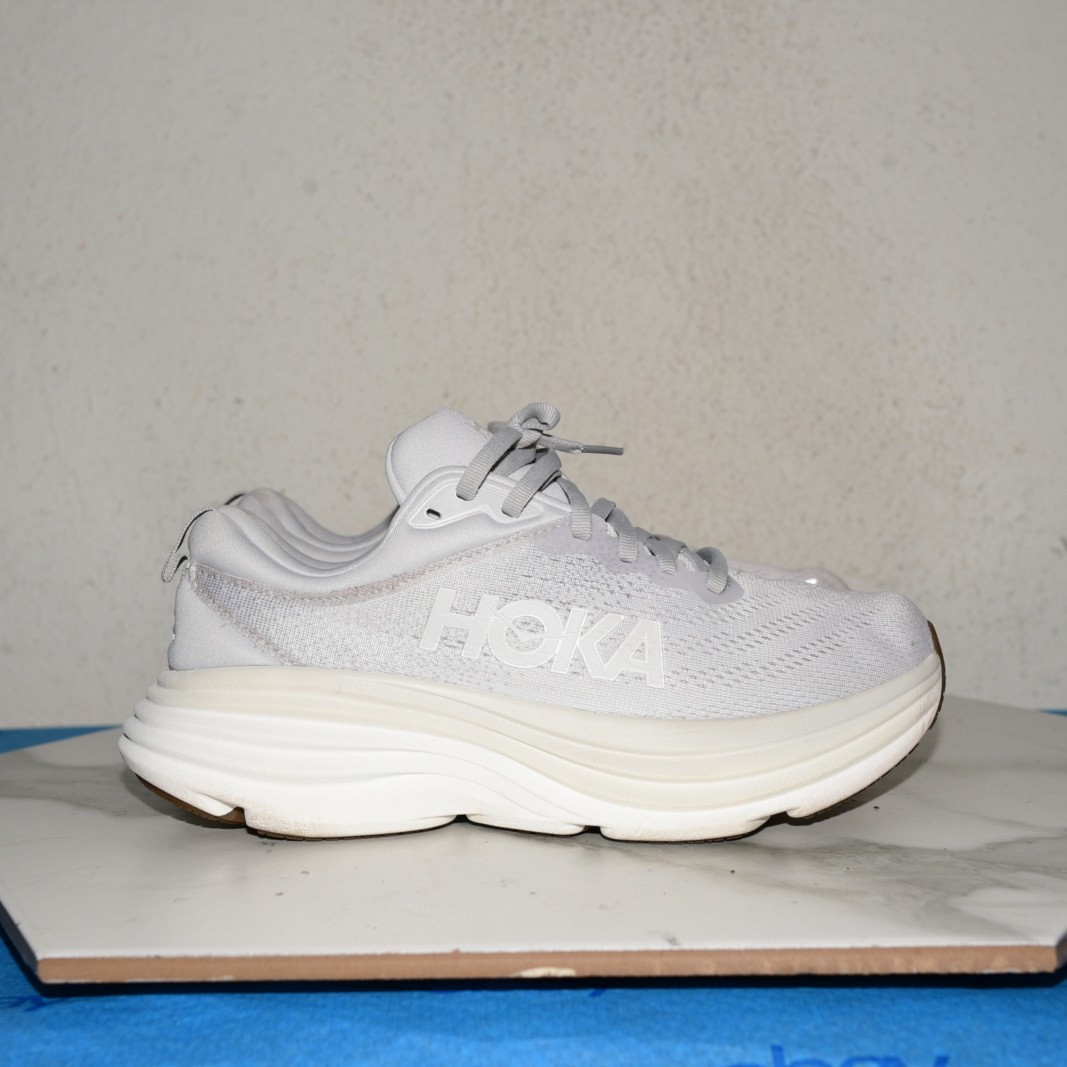 HOKA Bondi 8 Running Shoe Women US 7 B