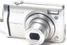 FUJIFILM FinePix F40 fd Digital Camera 8MP Optical Zoom Tested Condition