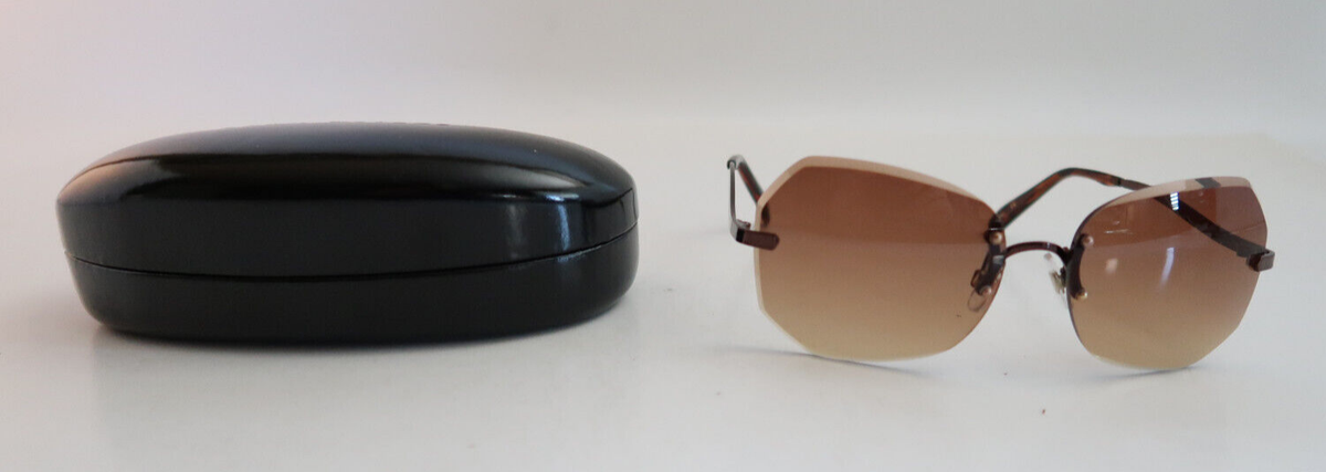 Women’s JOAN RIVERS Black Chain-Accent Sunglasses ?️ Joan Rivers Black Metallic Quilted Color Shield Style  main image 4