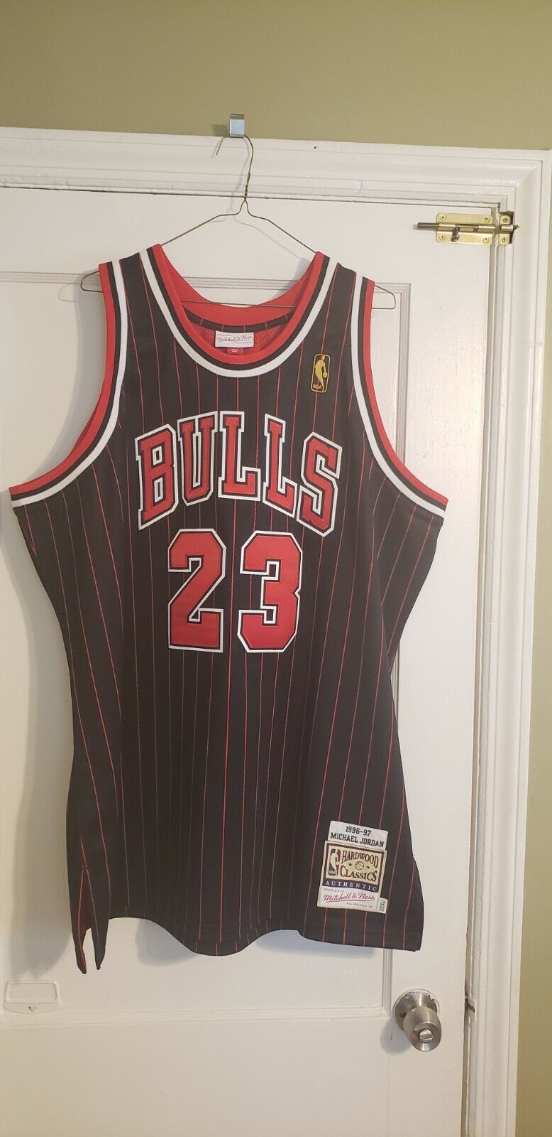 100% Authentic Michael Jordan Mitchell Ness 96 97 Bulls Jersey XL