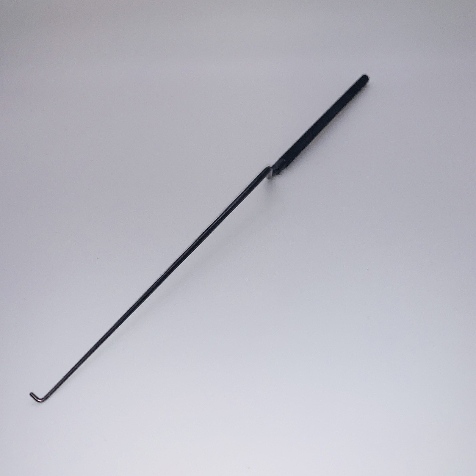Boss MIS Nerve Hook, angled 90° 10 5/8″, angled right 4mm Panther, 71-4984P
