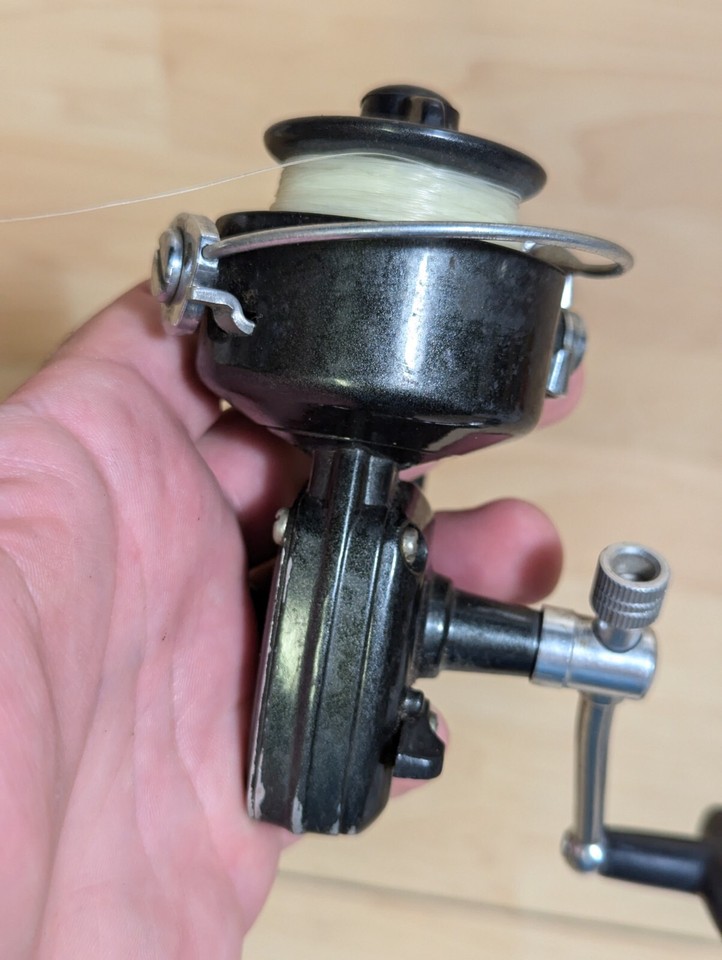 Vintage Shakespeare Ball Bearing 2200 Casting Reel Fishing Tested