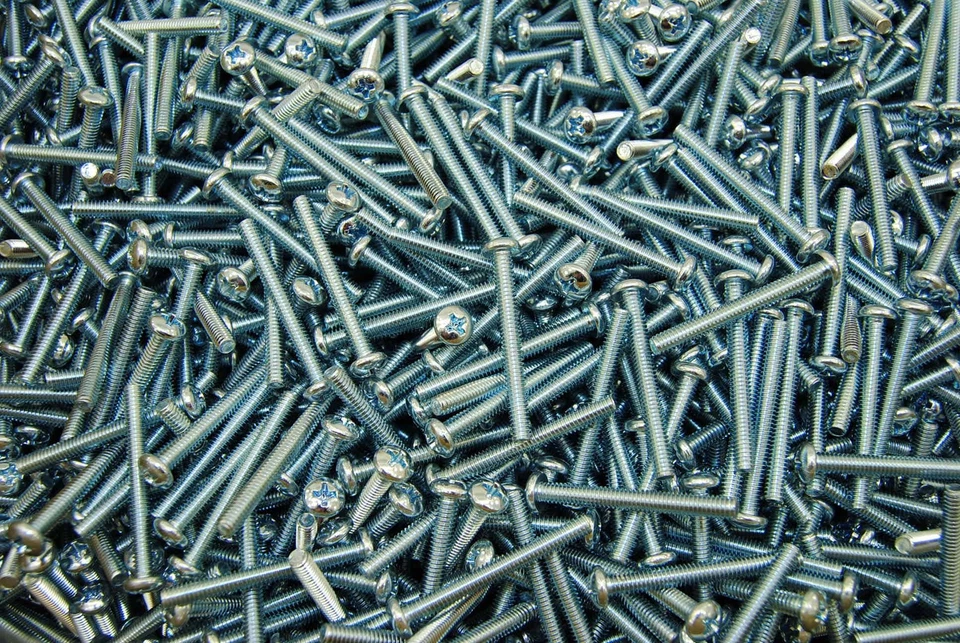 LEXAR INDUSTRIAL (750) Phillips Pan Head 8-32 x 1-1/2 Machine Screws #8 Zinc