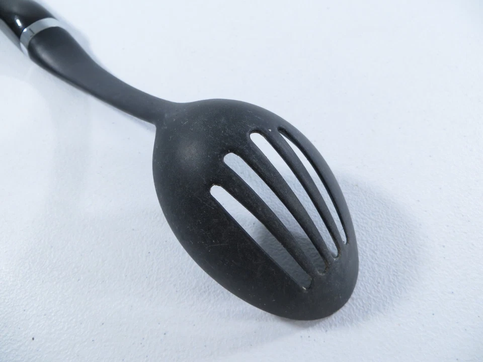 KitchenAid 14" Negro Plata Nylon Plástico Cocina Servir Cuchara Ranurada Skimmer Foto 4 de 4