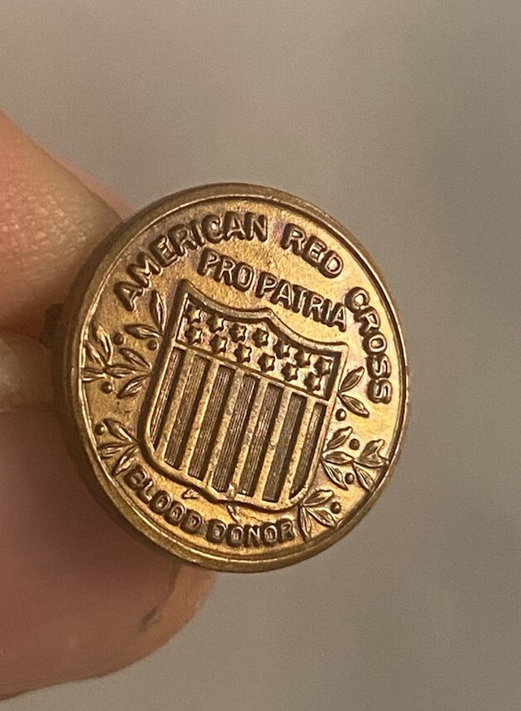 Vintage Red Cross Donor Lapel Pin Brooch Pro Patria Circa 1940 Gold Bronze Tone 