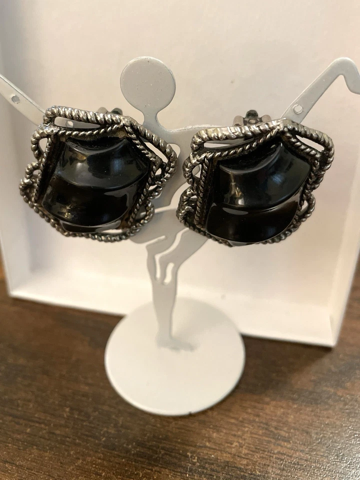High-end Vintage Clip-on Earrings Retro 1 1/4" Black Swirl Acrylic Modernist - Image 4 of 4