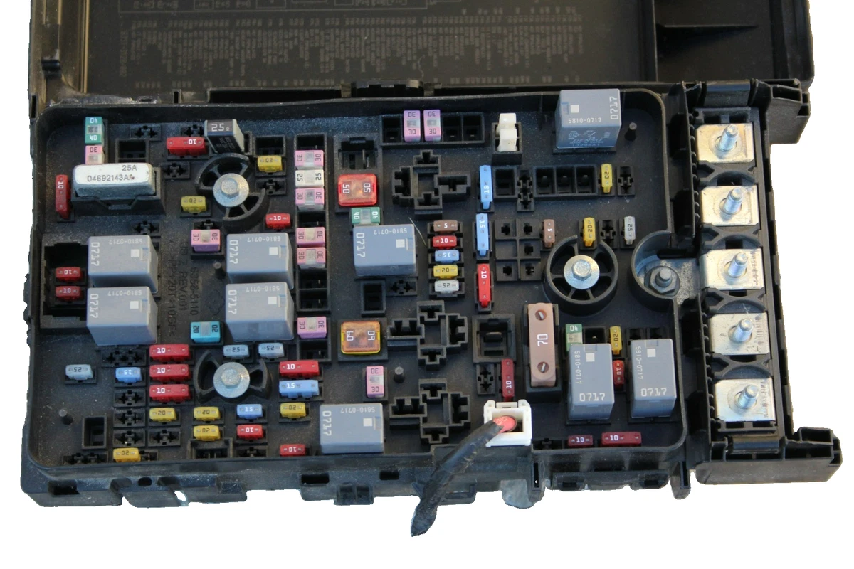 2014 Jeep Cherokee TIPM Integrated Power Distribution Module Fuse Box 68192999AF