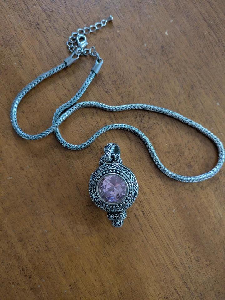 Hermoso collar... joyería personalizada... Piedra rosa deslumbrante, un tapón de espectáculo Foto 2 de 4