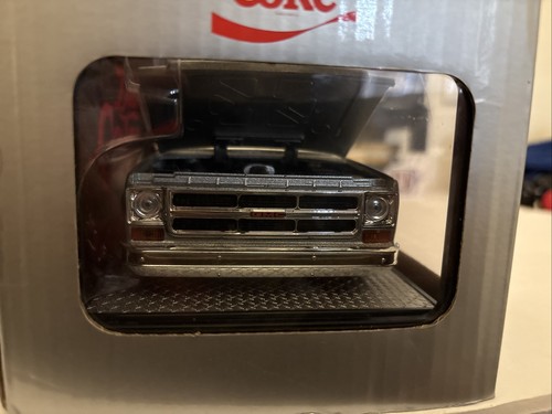 M2 Machines 1976 GMC Sierra Grande 15-Custom SquareBody Diet Coke 1/24 Scale - Picture 2 of 4