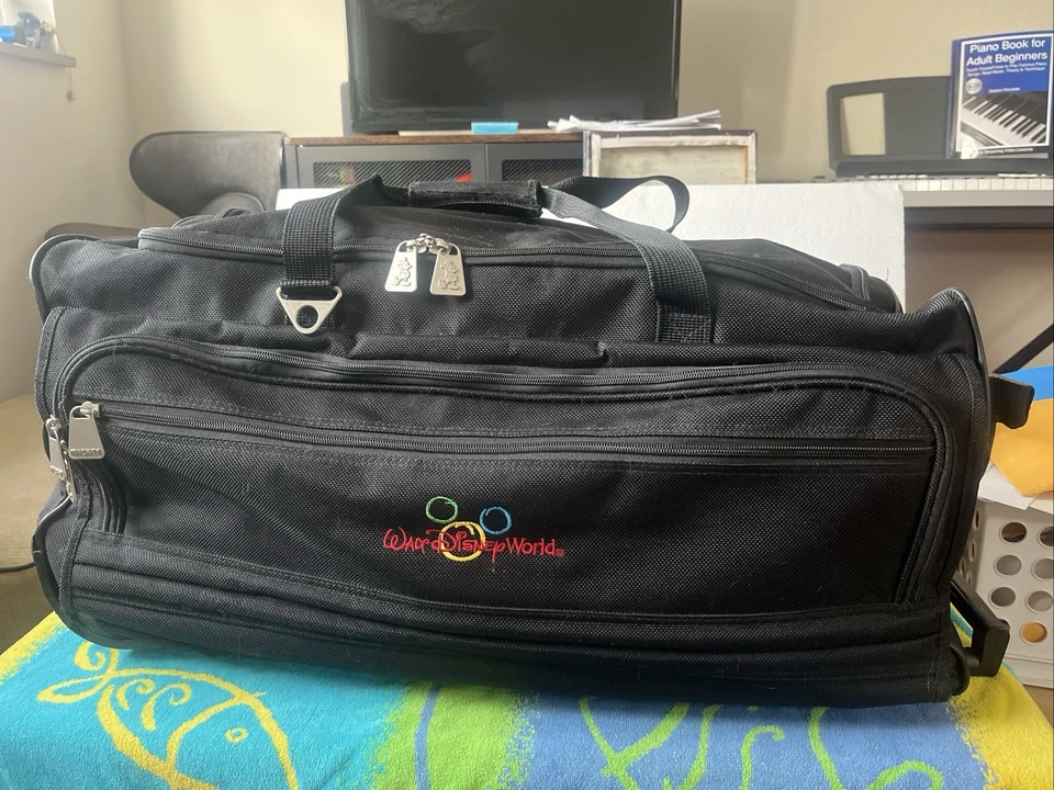 Bolsa de viaje Disney con ruedas y asa extensible Foto 2 de 4